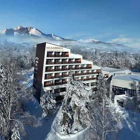 Hotel Academia ตาตรันสกา ลอมนีจา ภายนอก รูปภาพ